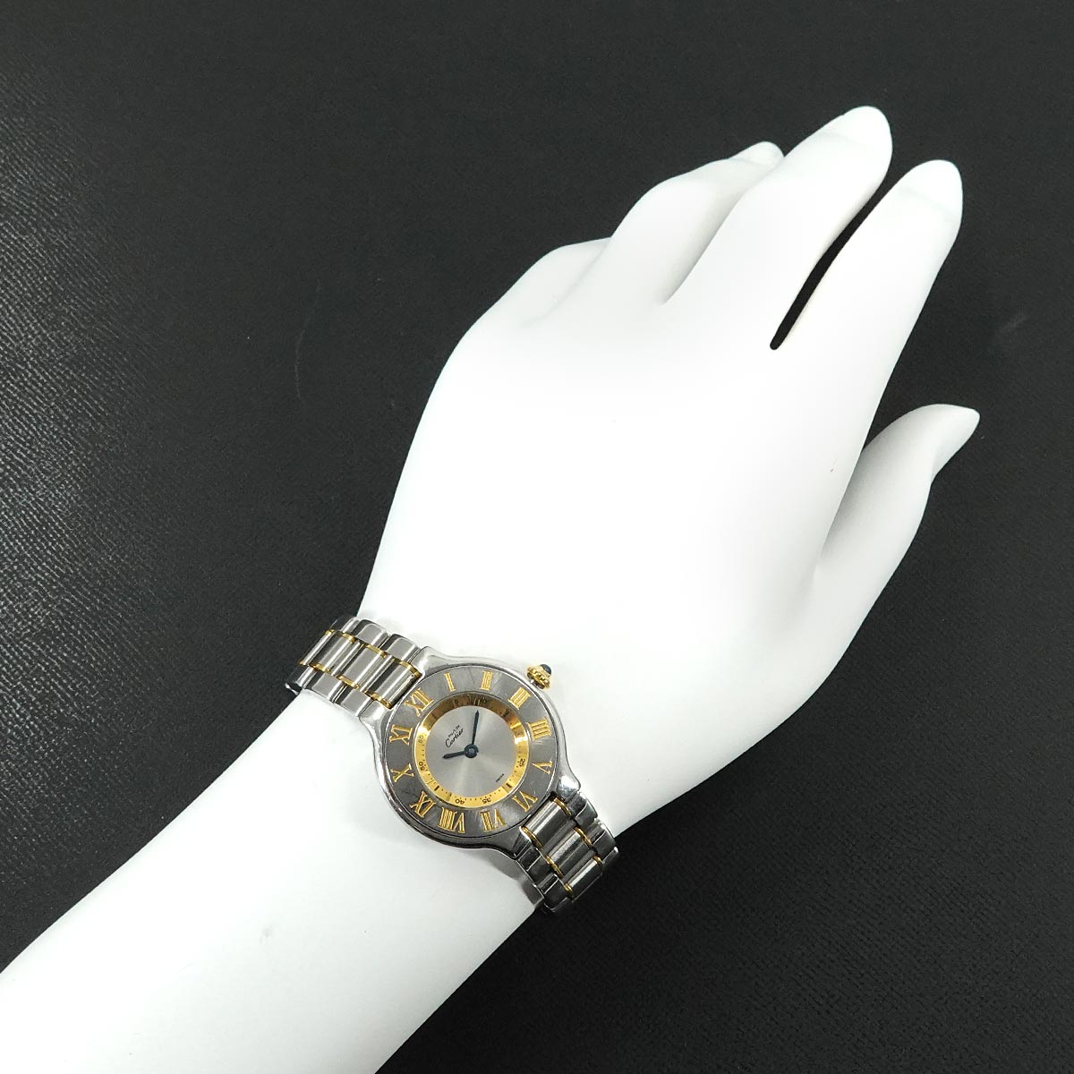 Must 21 Van Thian W10073R6 Quartz Silver Dial Ladies Watch