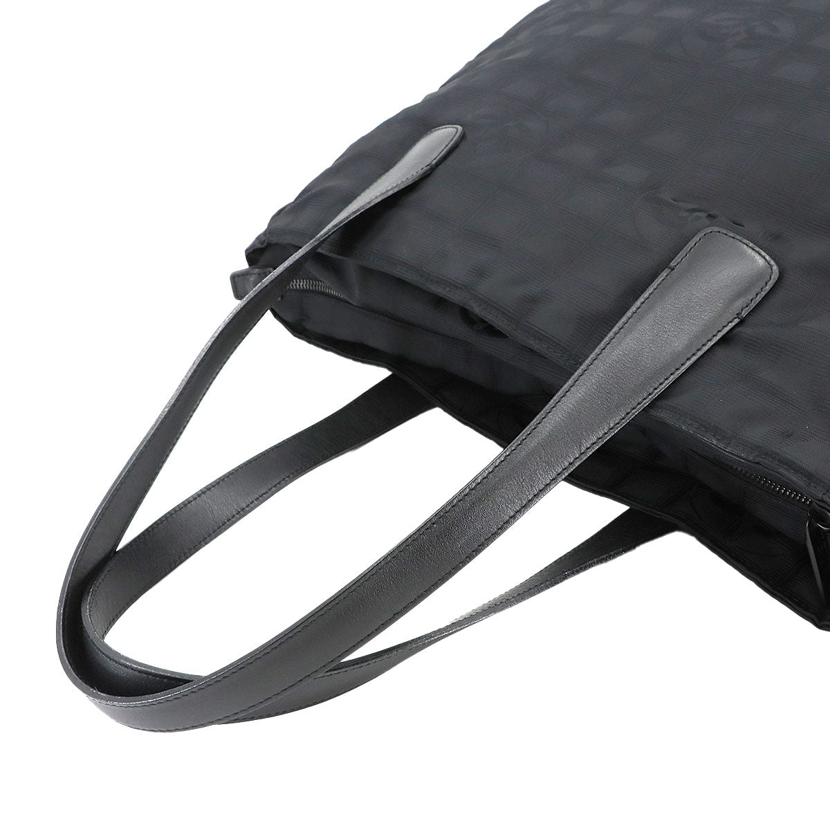 New Travel Line Tote GM Nylon Jacquard Leather Black A15825