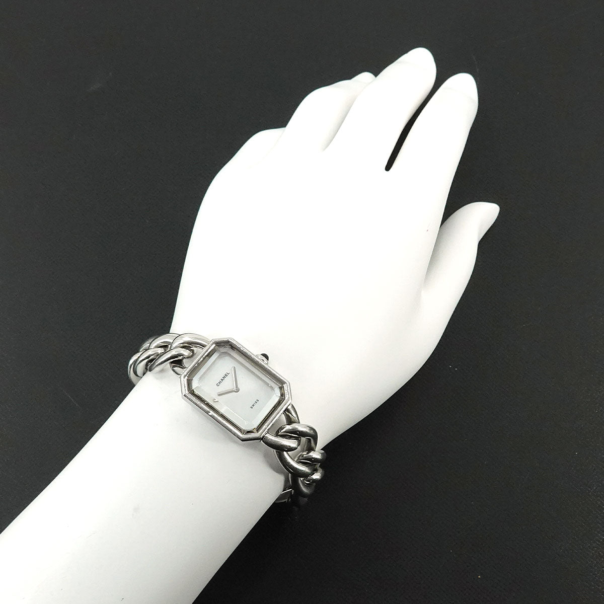 CHANEL Premiere Size L H1064 Quartz White Shell Dial Ladies Watch