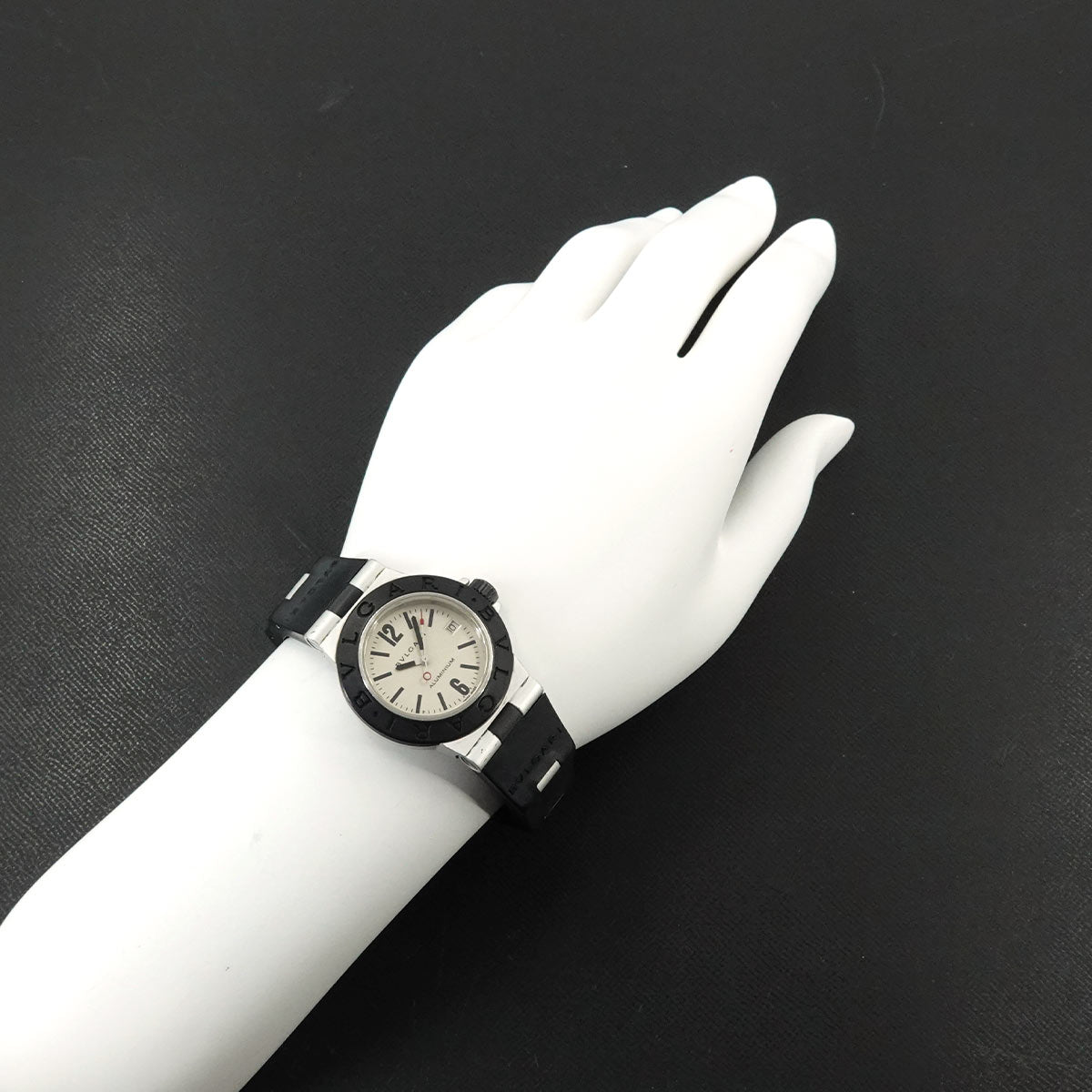 Aluminum AL29A Date Quartz Silver Dial Ladies Rubber Belt