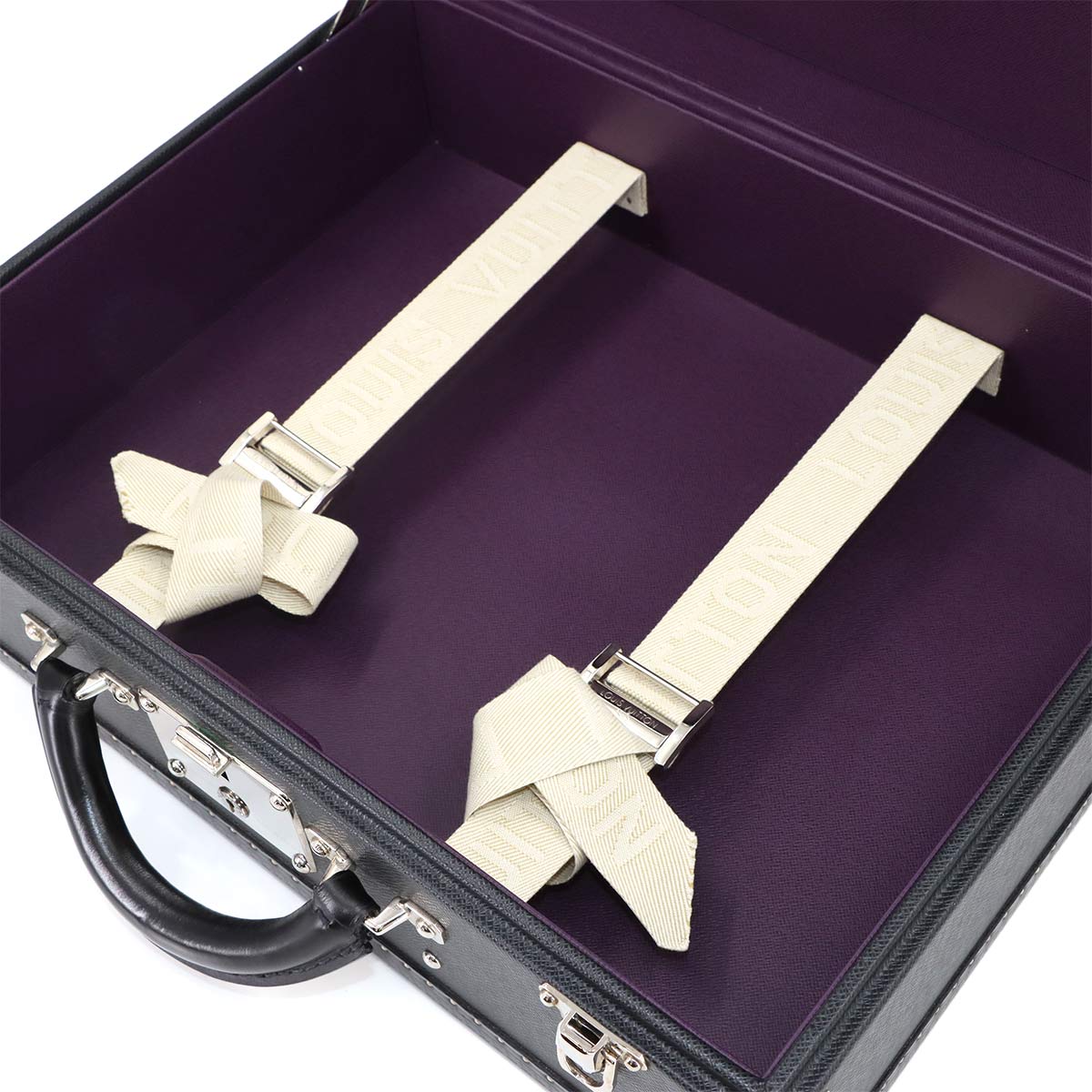 Taiga Cotteville 45 SPO Trunk Case Bag Black Purse