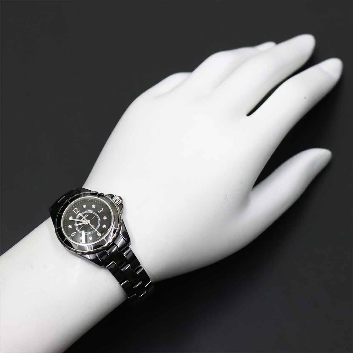 J12 29mm H2569 8P Diamond Quartz Black Dial Ladies Watch