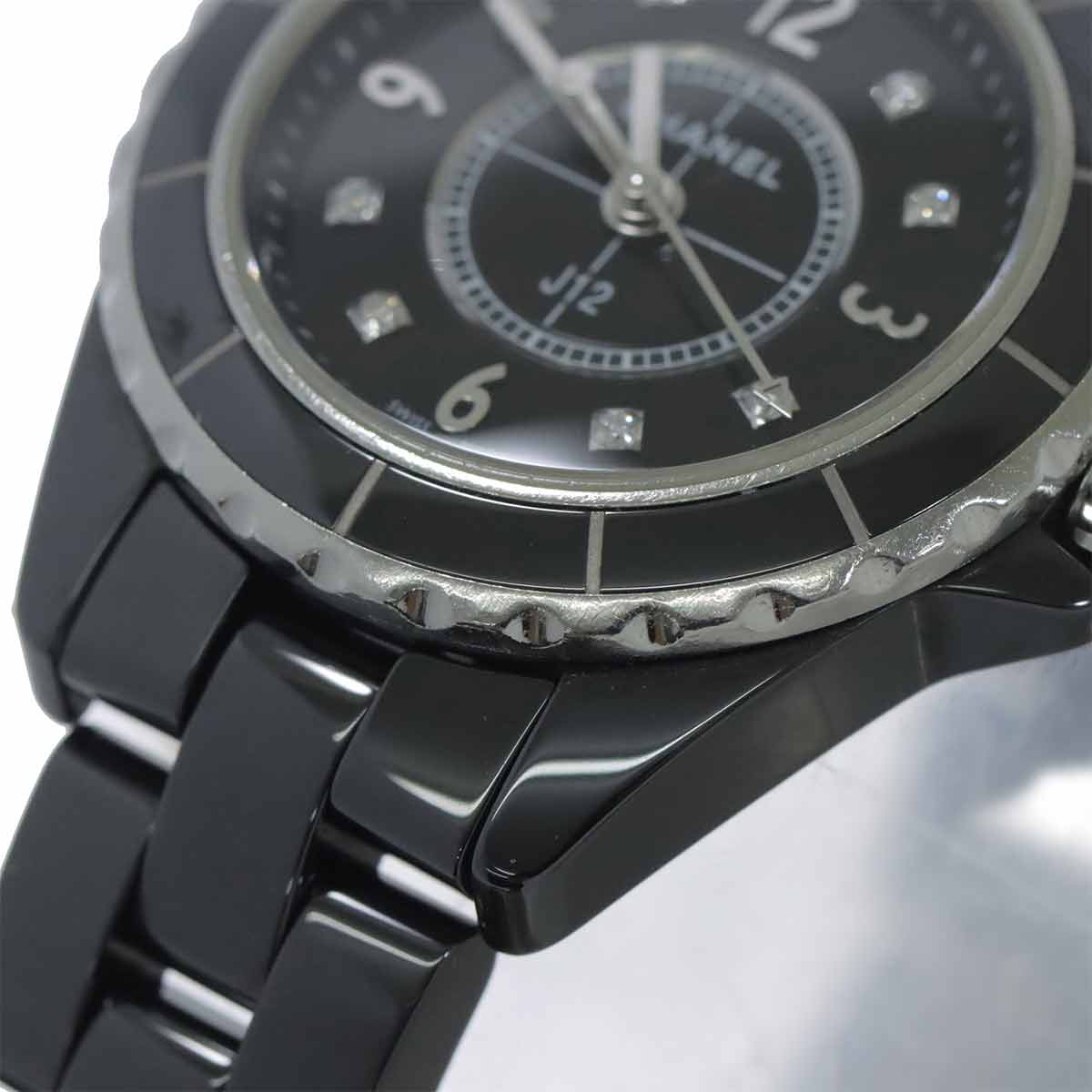 J12 29mm H2569 8P Diamond Quartz Black Dial Ladies Watch