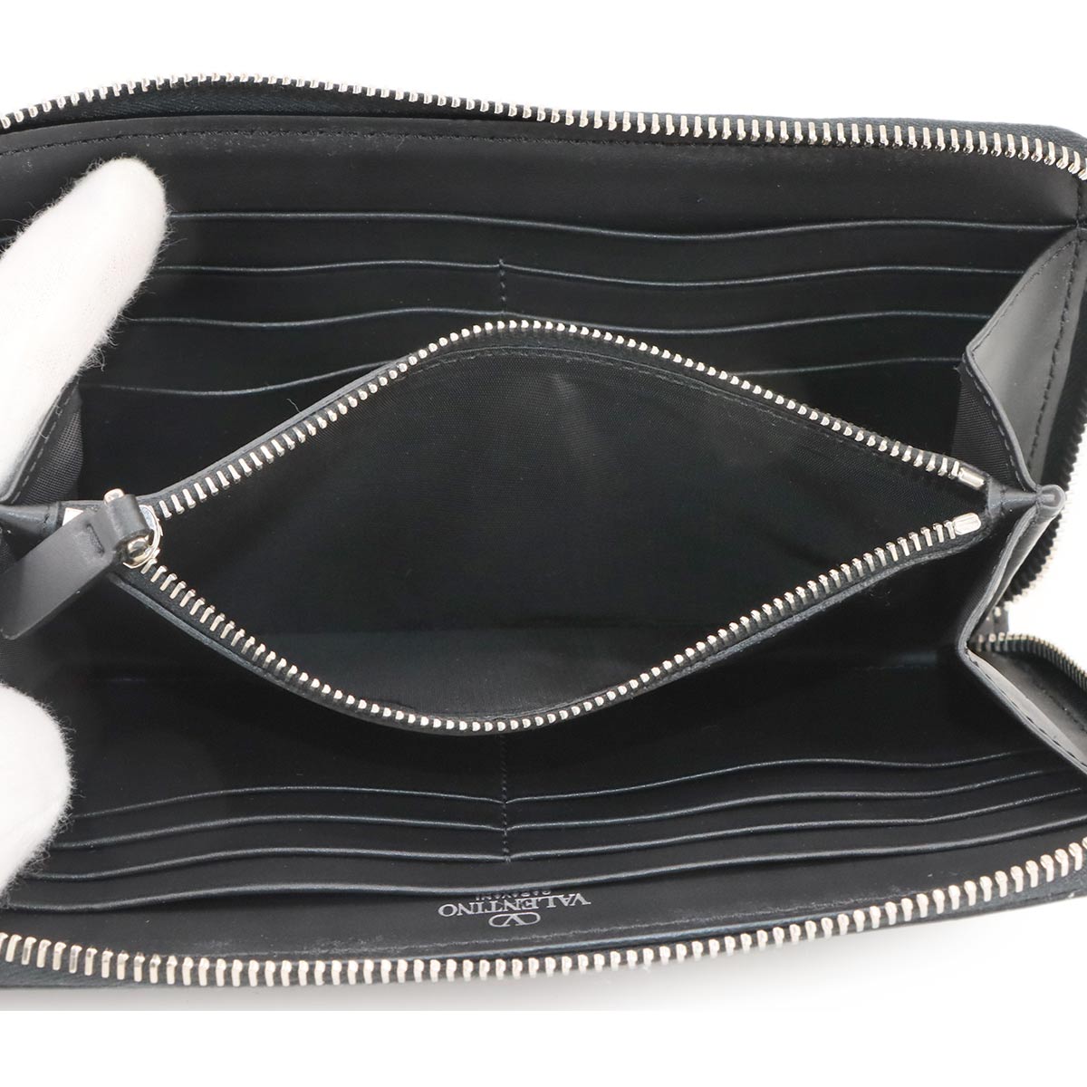 VLTN Logos Zipped Around Long Wallet Leather Black