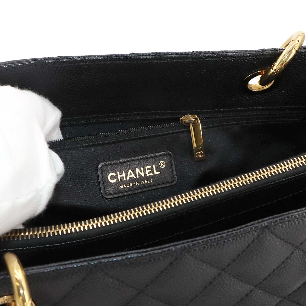 Matelasse Grand Shopping Tote Bag Leather Black GST A50995