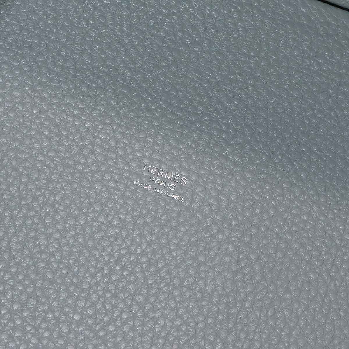 Picotin Lock Touch MM Hand Bag Taurillon Clemence Gris Mouette