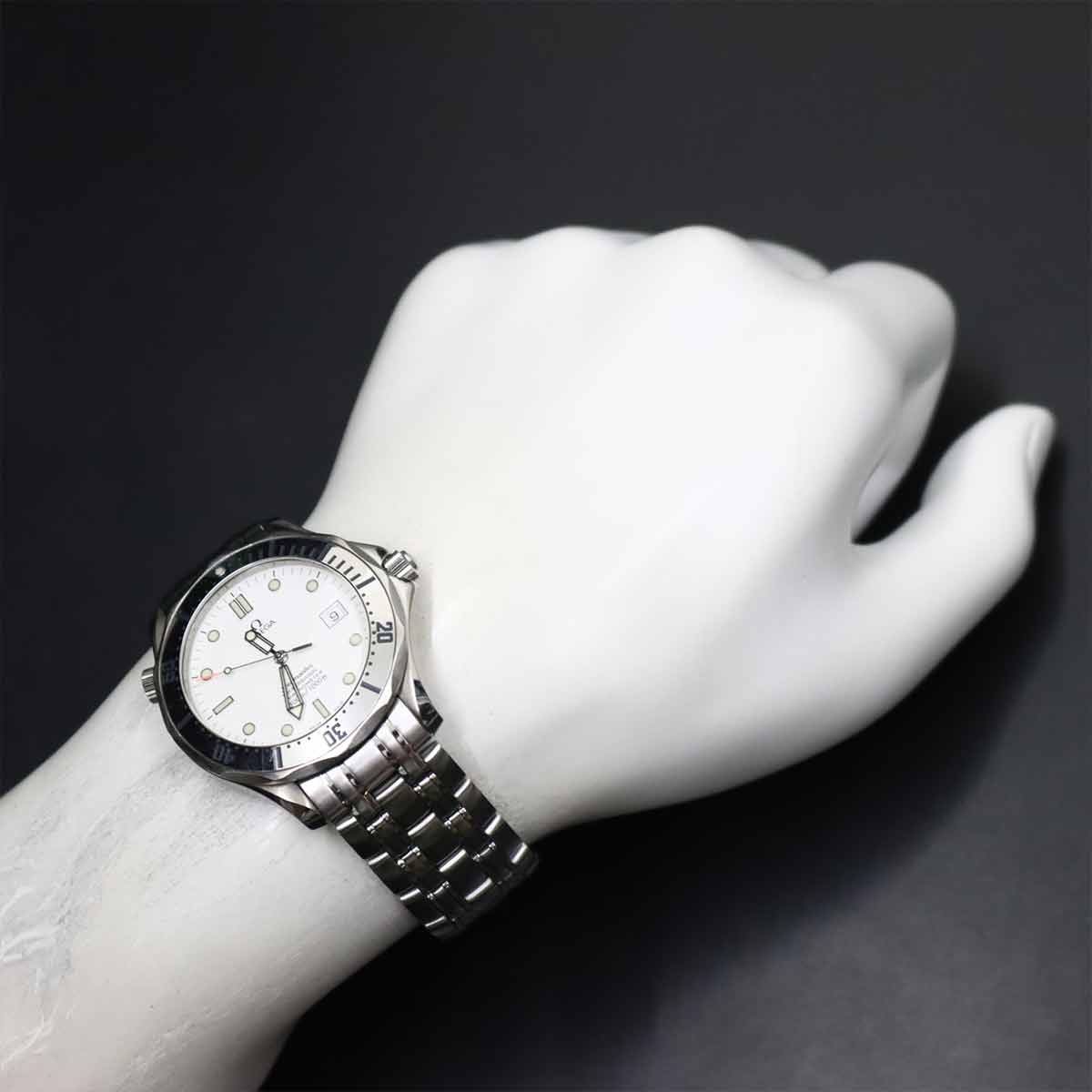 Seamaster 300 2532.20 Automatic White Dial Mens Watch