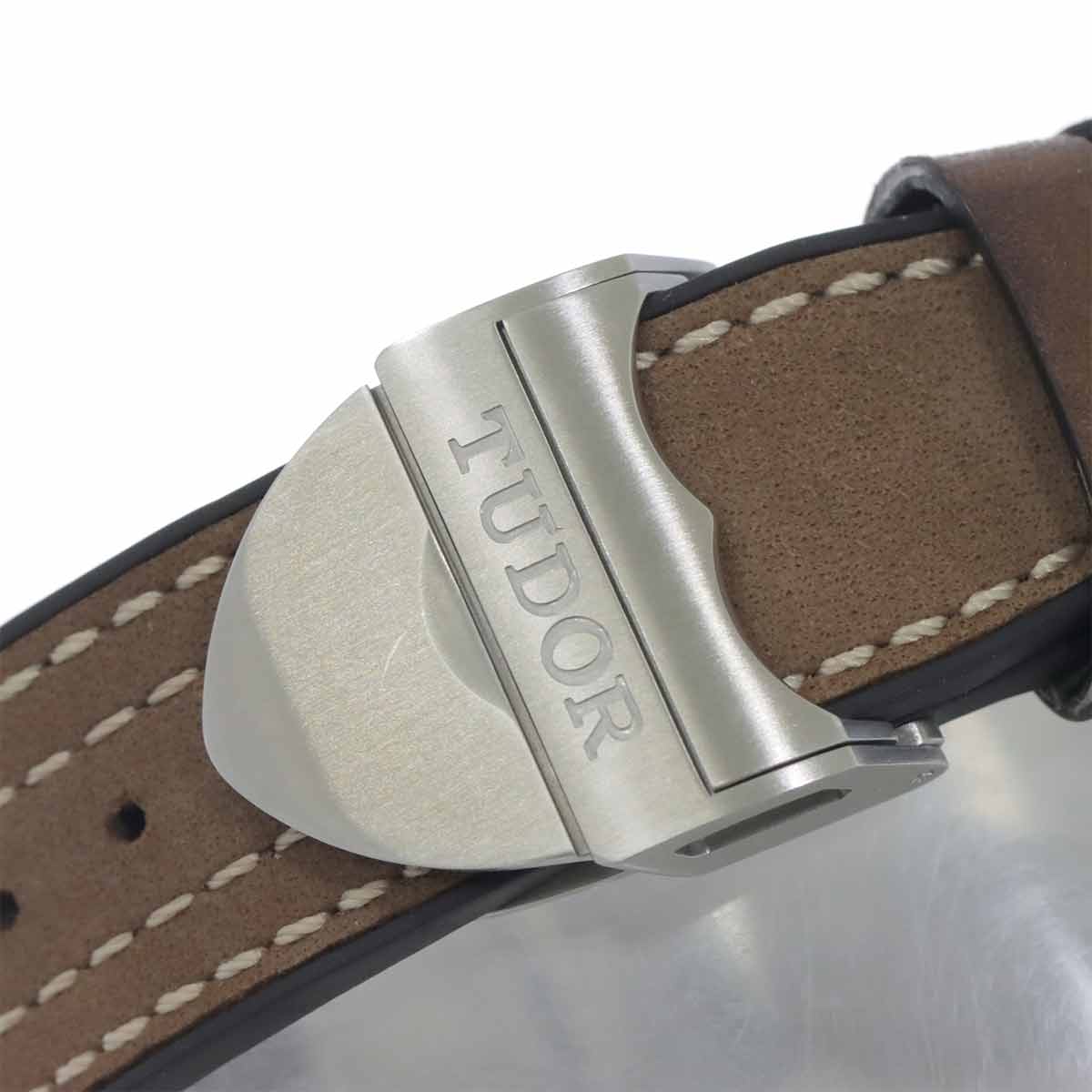 Black Bay P01 70150 Automatic Date Black Dial Mens Watch