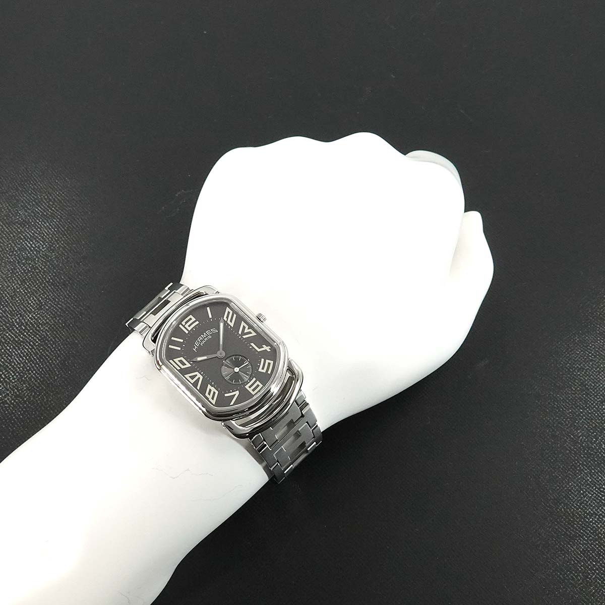 Larry RA1 810 Quartz Gray Dial Mens Whtch