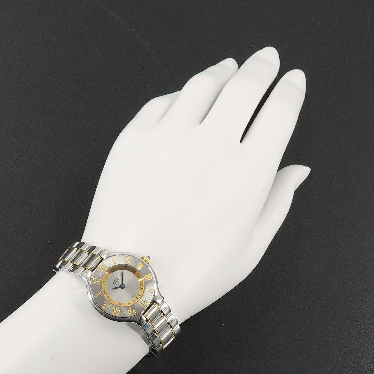 Must 21 Van Thian W10073R6 Quartz Silver Dial Ladies Watch