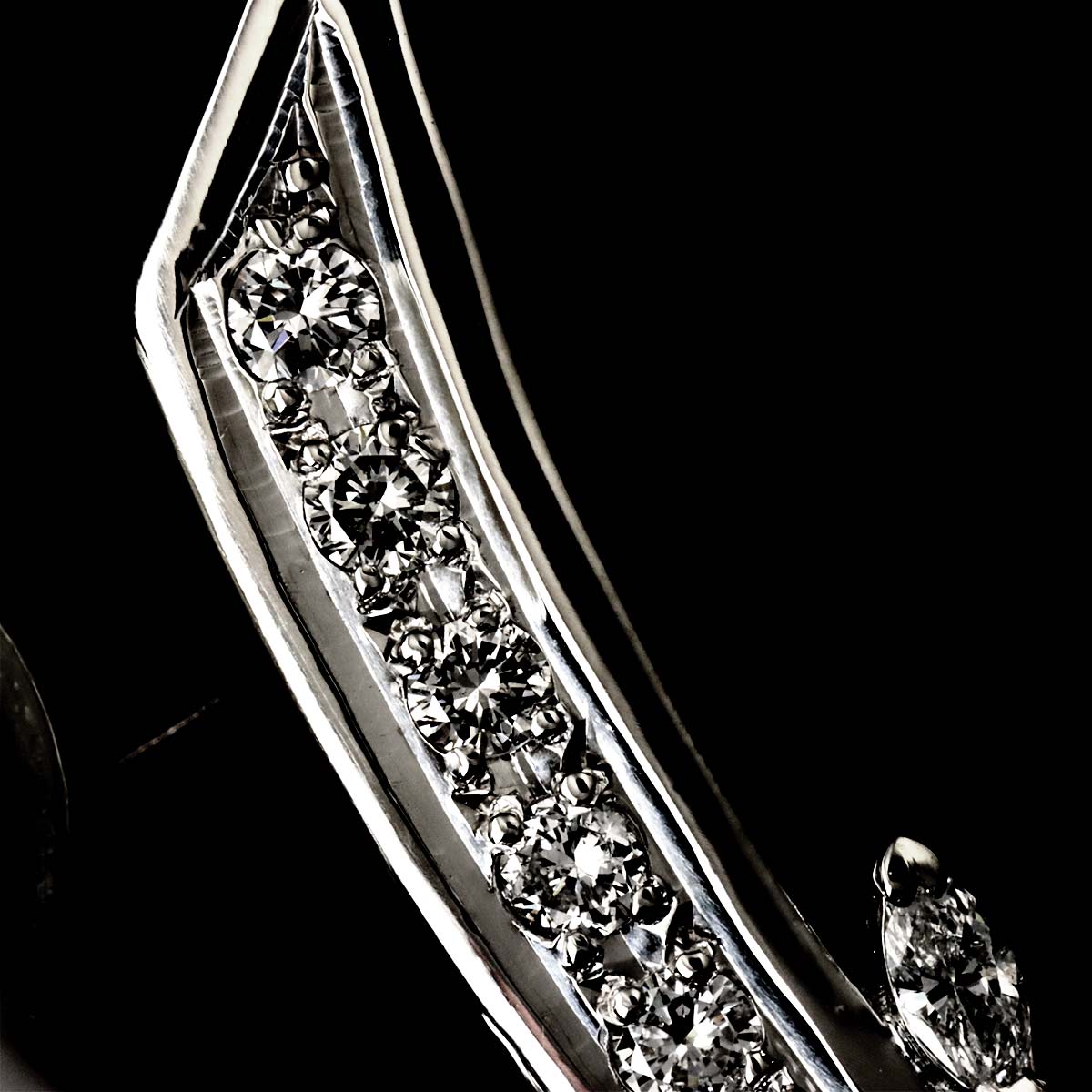 South Sea Pearl 13.5mm Diamond 0.67ct/0.10ct Brooch Pt