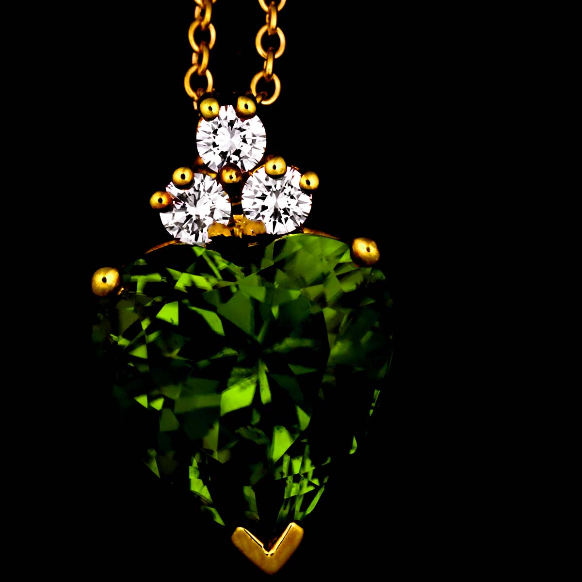 Peridot Diamond Necklace 18K Yellow Gold 750