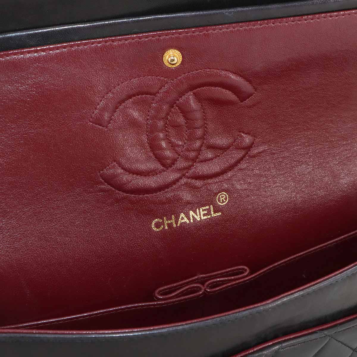 Matelasse 25 Chain Shoulder Bag Leather Black A01112 11.12