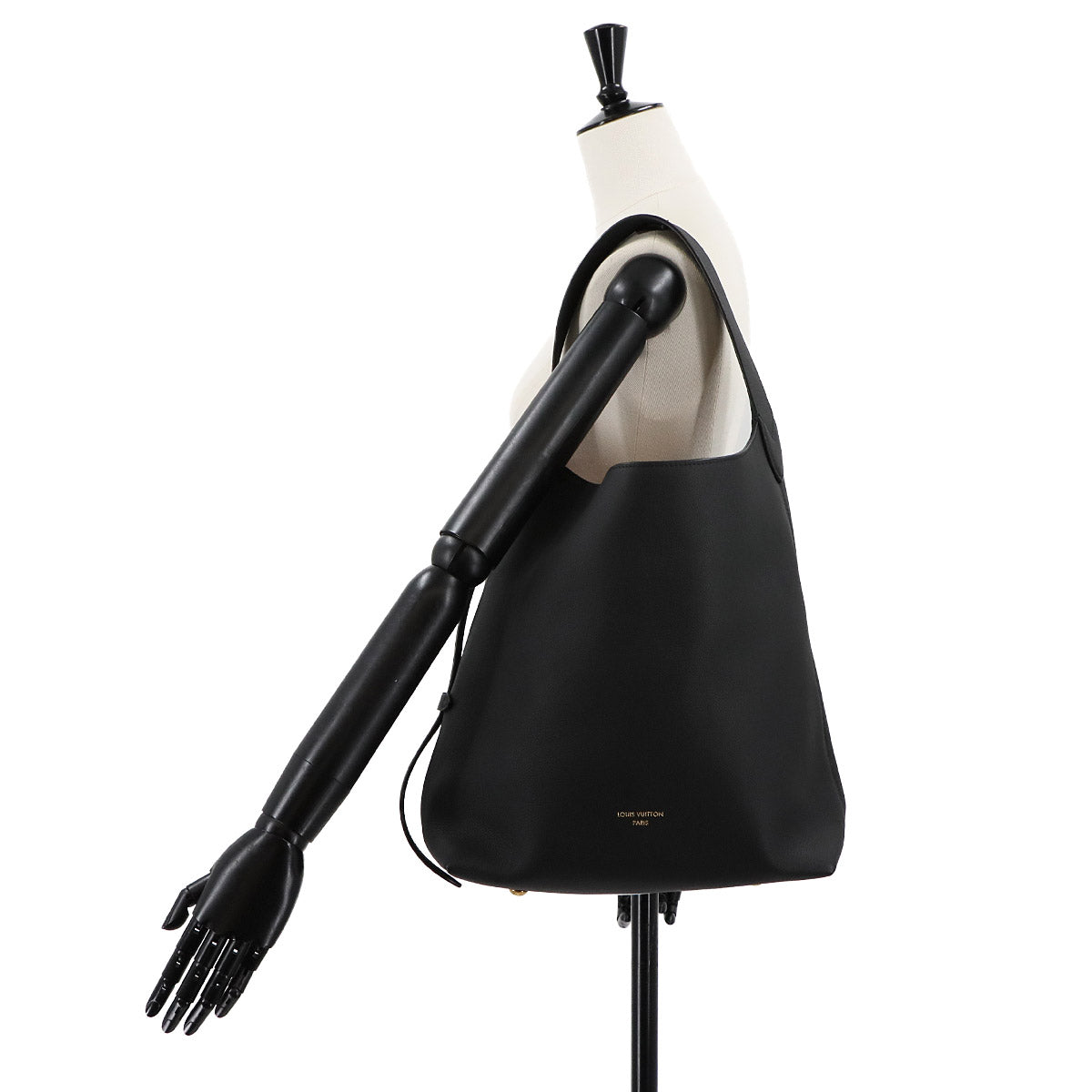 Low Key Hobo MM Shoulder Bag Leather Noir M24856