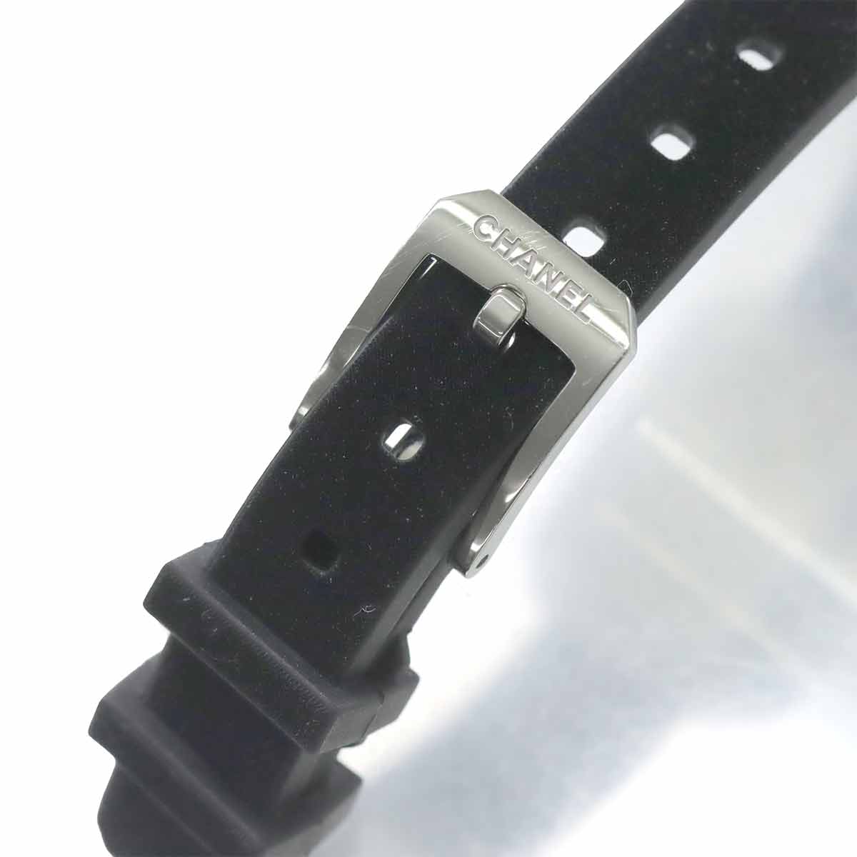 Premiere Lucky Star H7943 Bezel Diamond Quartz Black Dial