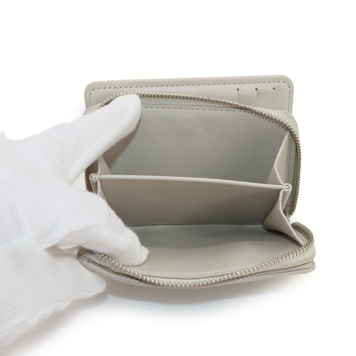 Monogram Emboss Lou Wallet Leather Bloom Gray M14154