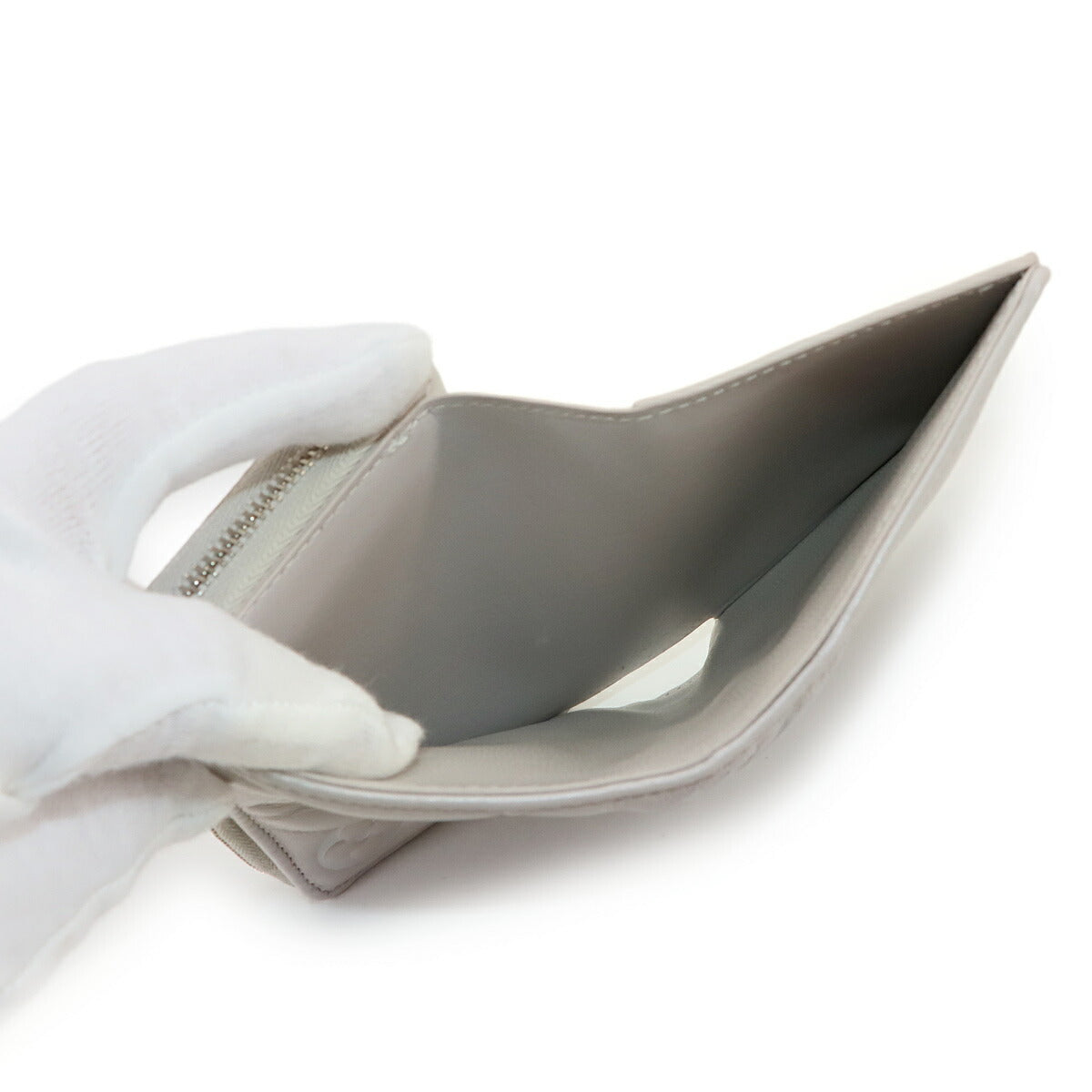 Monogram Emboss Lou Wallet Leather Bloom Gray M14154