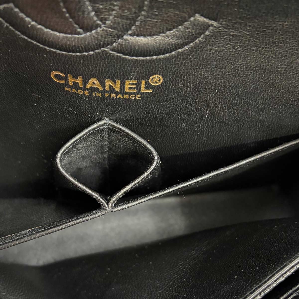 Matelasse 23 Chain Shoulder Bag Leather Black A01113