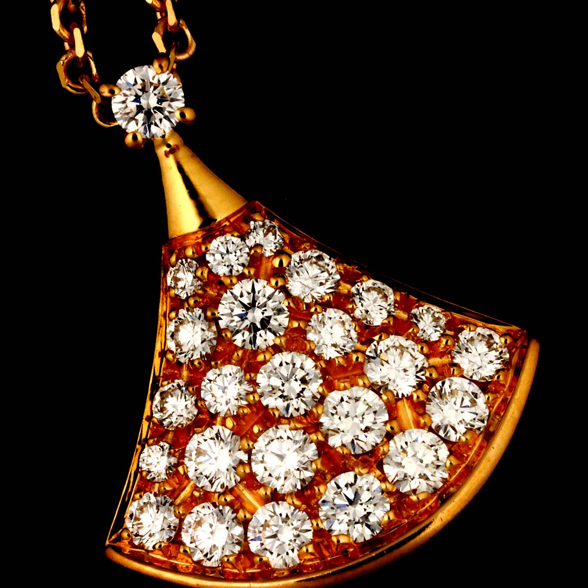 DIVAS DREAM Diamond Necklace 18K PG 750