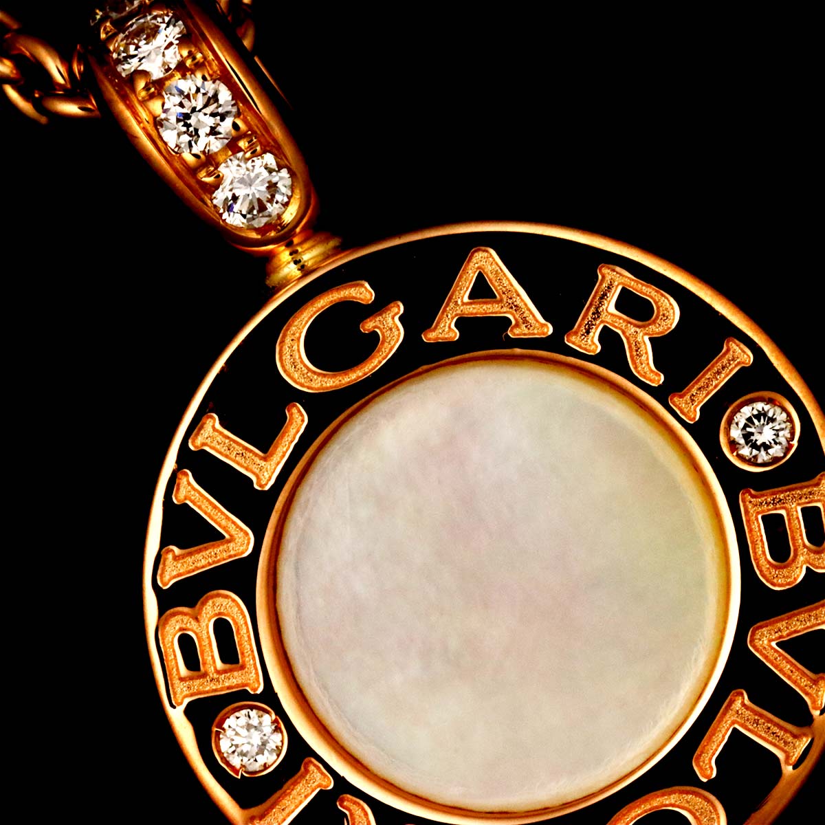 BVLGARIBVLGARI Mother of Pearl Diamond Onyx Necklace 18K PG 750