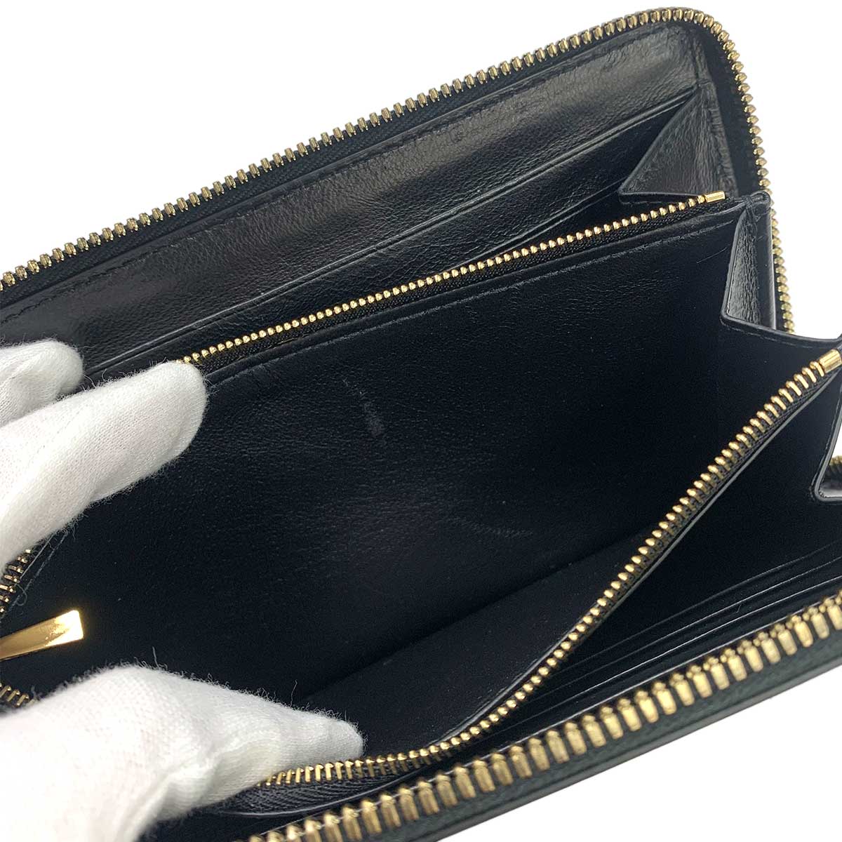 Neo Classic Zipped Around Long Wallet Leather Black 640115