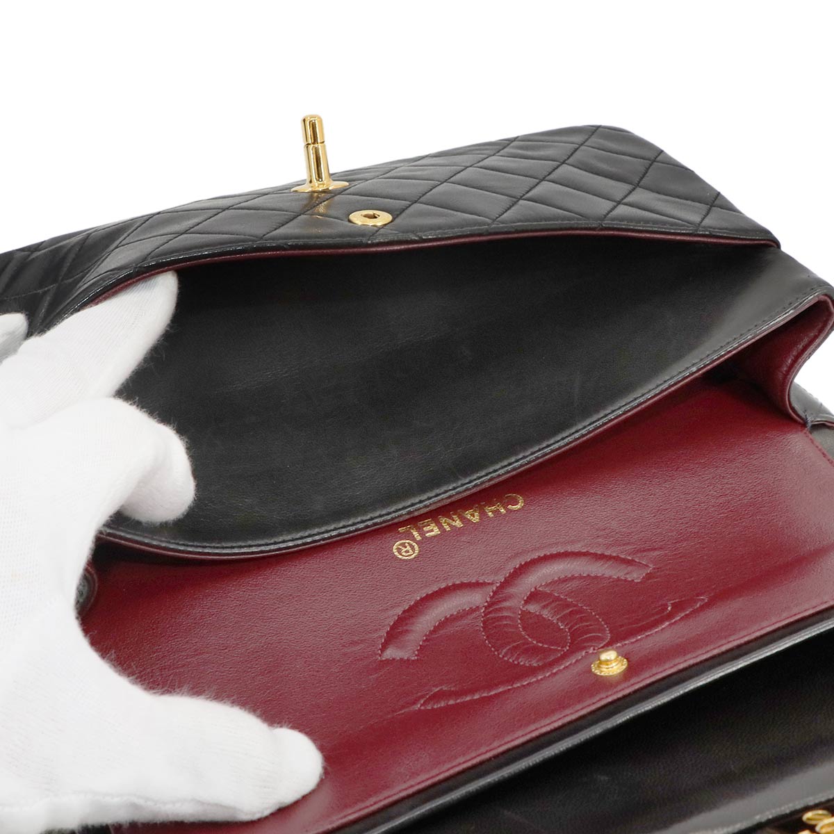 Matelasse 25 Chain Shoulder Bag Leather Black A01112 11.12