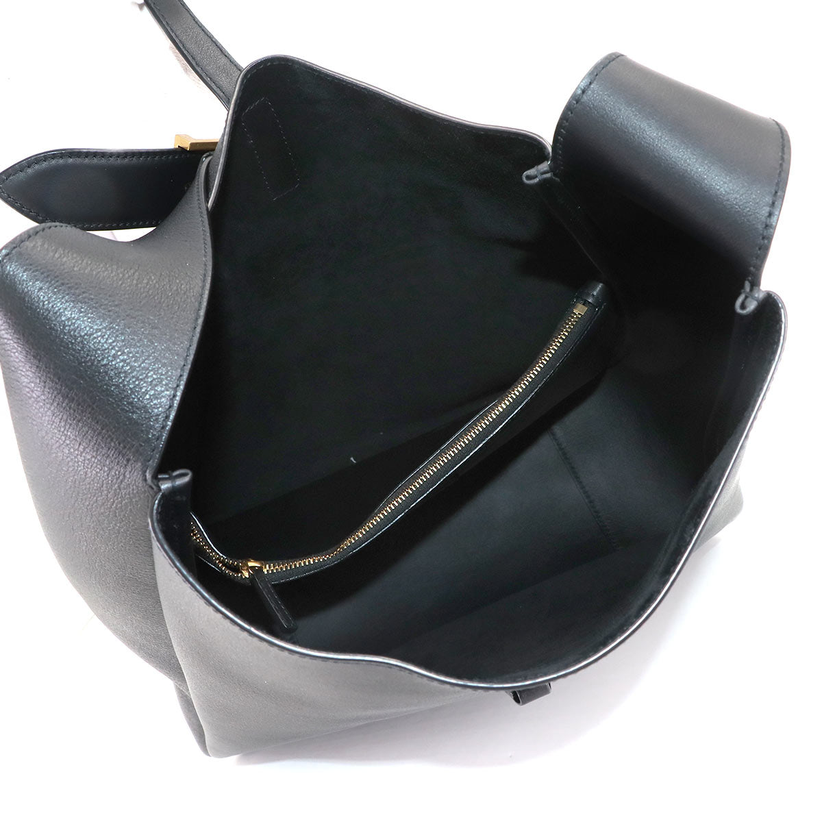 LE5A7 Large Shoulder Bag Leather Black 753837 Purse