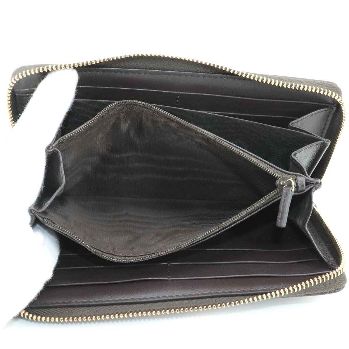 Sukey Interlocking G Zipped Around Long Wallet Beige 308012