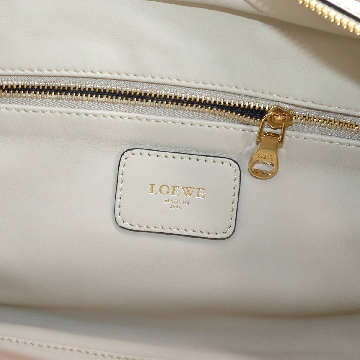 Amazona 28 Hand Bag Leather Beige Brown Bordeaux Purse