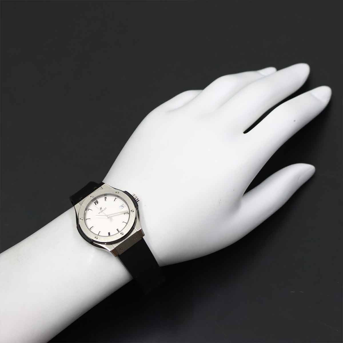 Classic fusion 581 NX 2611 RX Quartz Date Watch