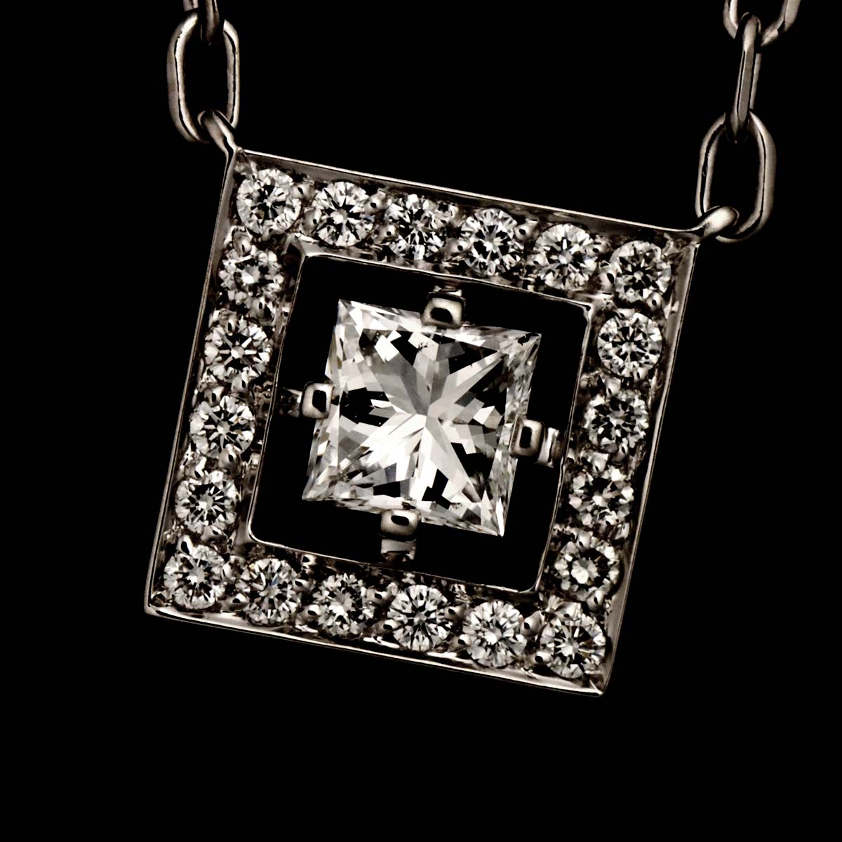 Diamond Necklace 18K WG 750