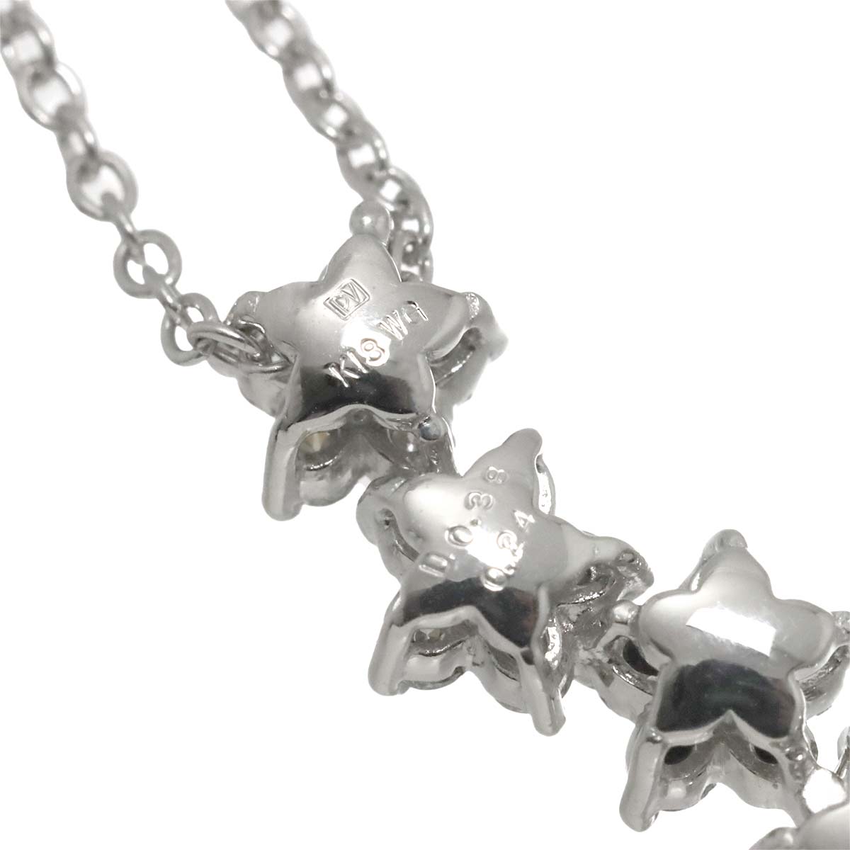 Flower motif Diamond 0.38ct/0.24ct Necklace 18K WG 750