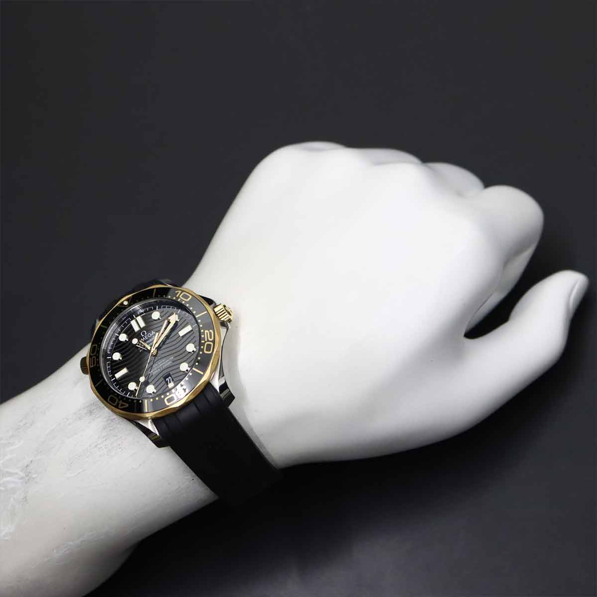 Seamaster Diver300 Co-axial 210.22.42.20.01.001 Automatic Mens