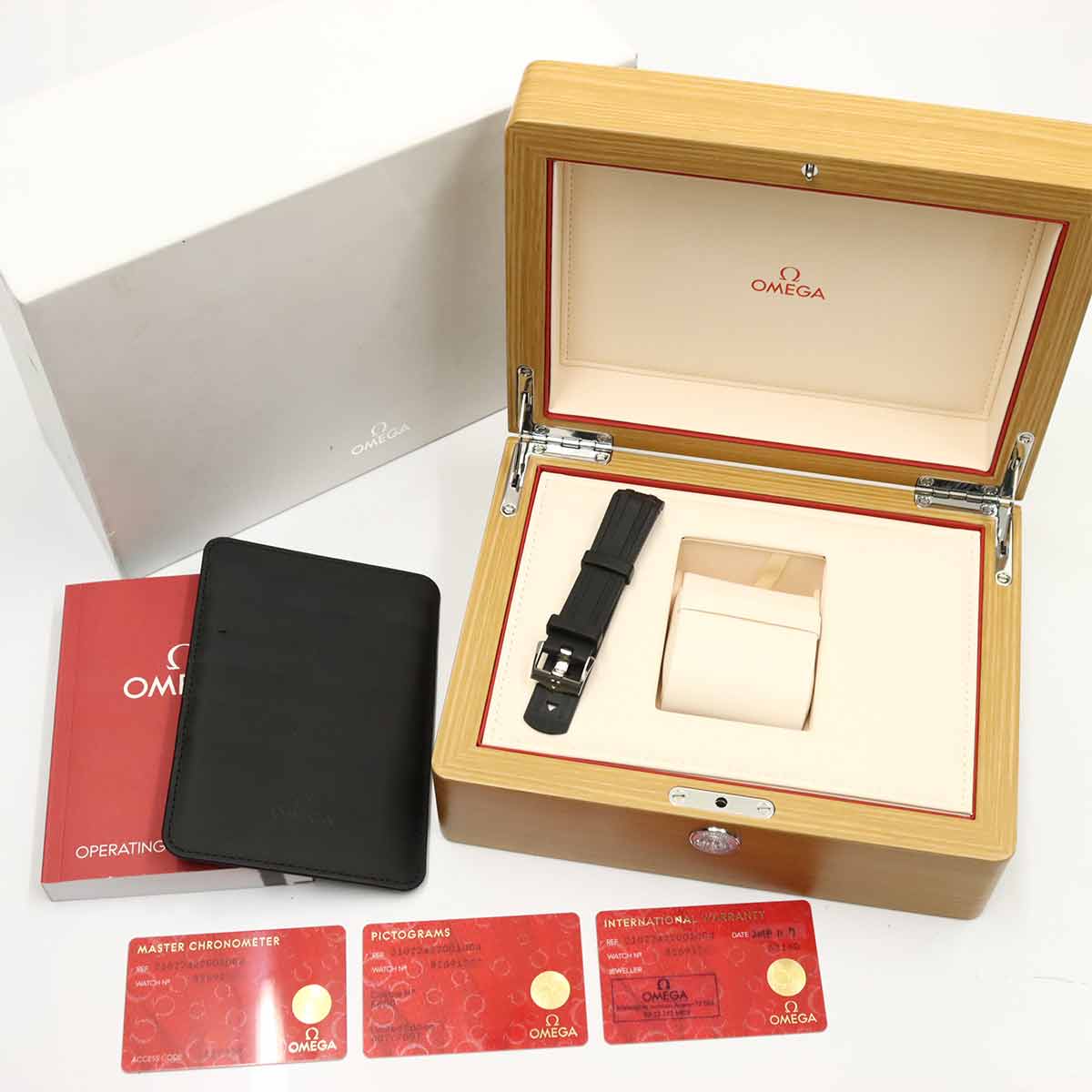 Seamaster Diver 300 210 22 42 20 01 004 007 750 Yellow Gold