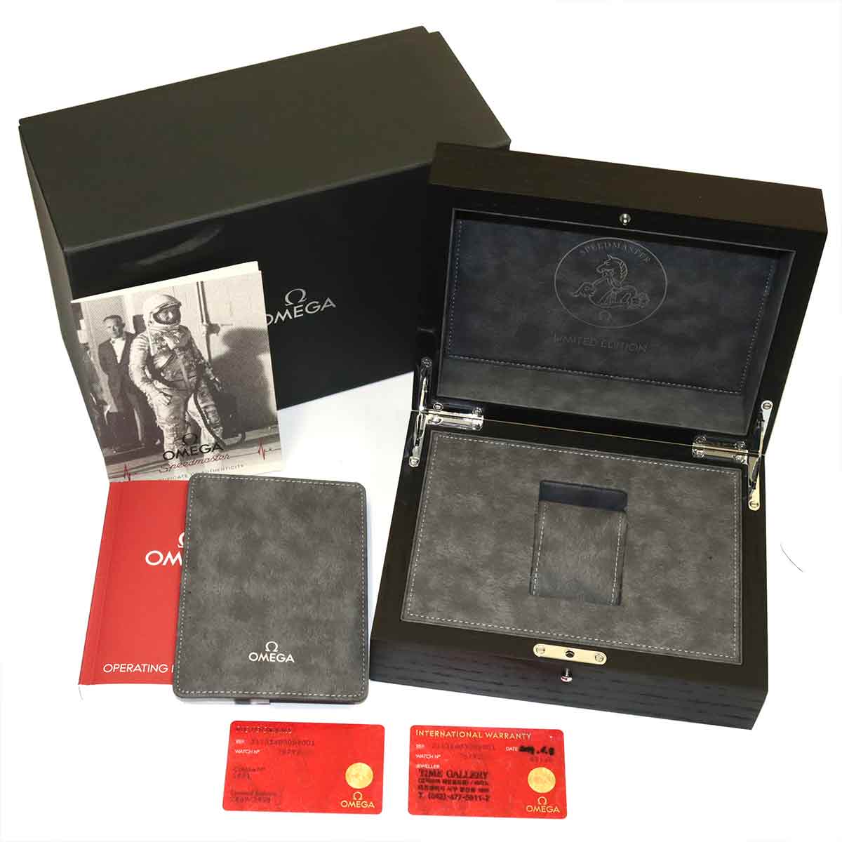 Speedmaster Moon watch 311 32 40 30 02 001 Silver Black Dial