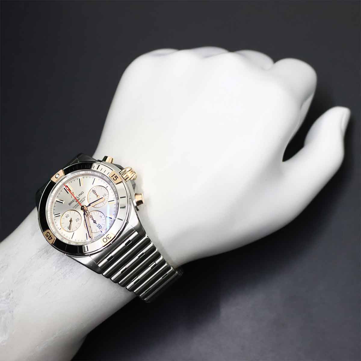 ChronomatB01 IB0134 750 PG Automatic Silver Dial Mens Watch