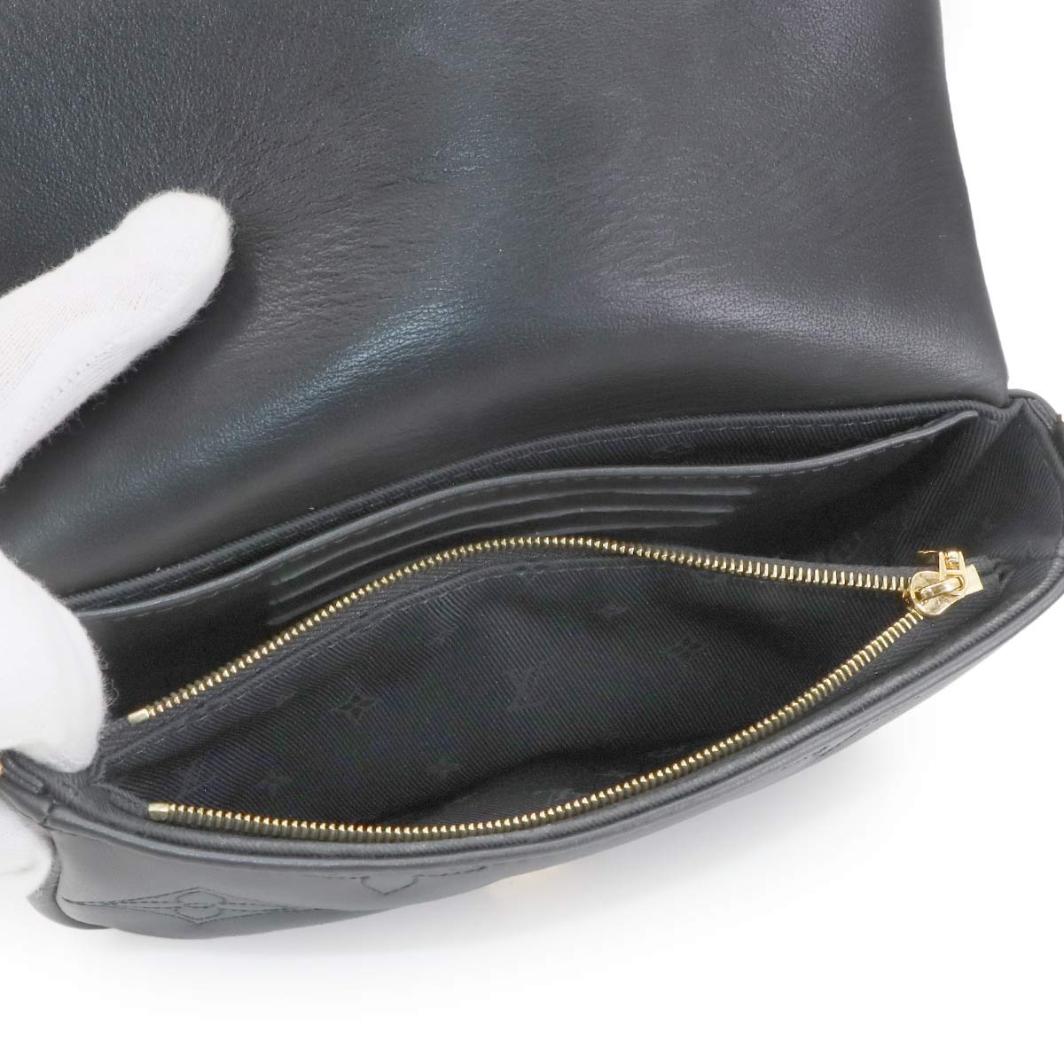 Bubblegram Wallet on Strap Shoulder Bag Leather M81398