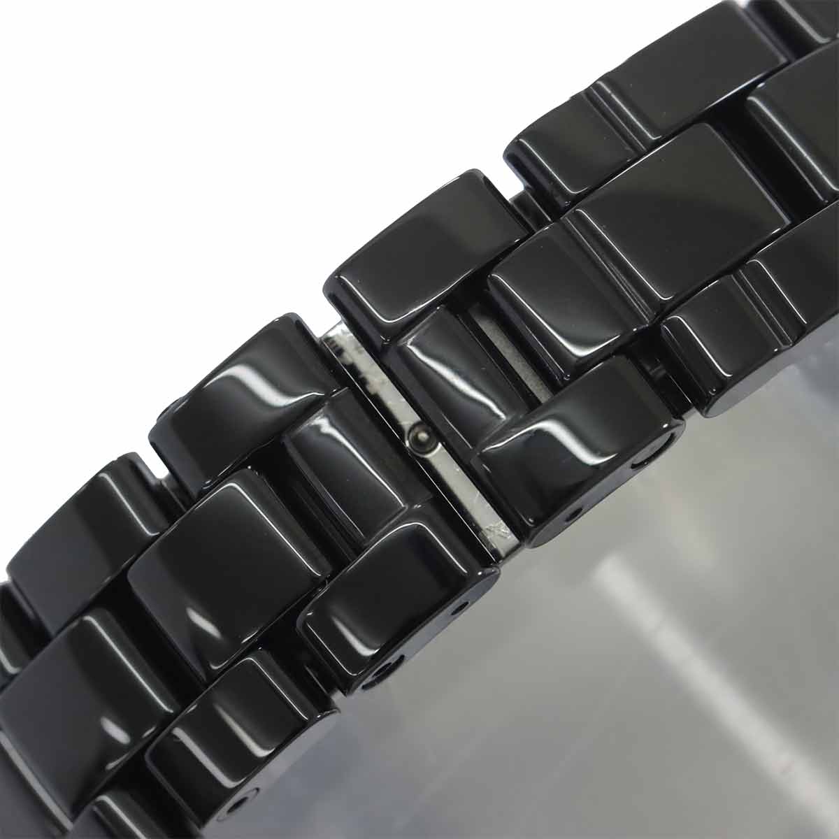 J12 H1708 Diamond Bezel Black Ceramic Quartz 33mm Ladies