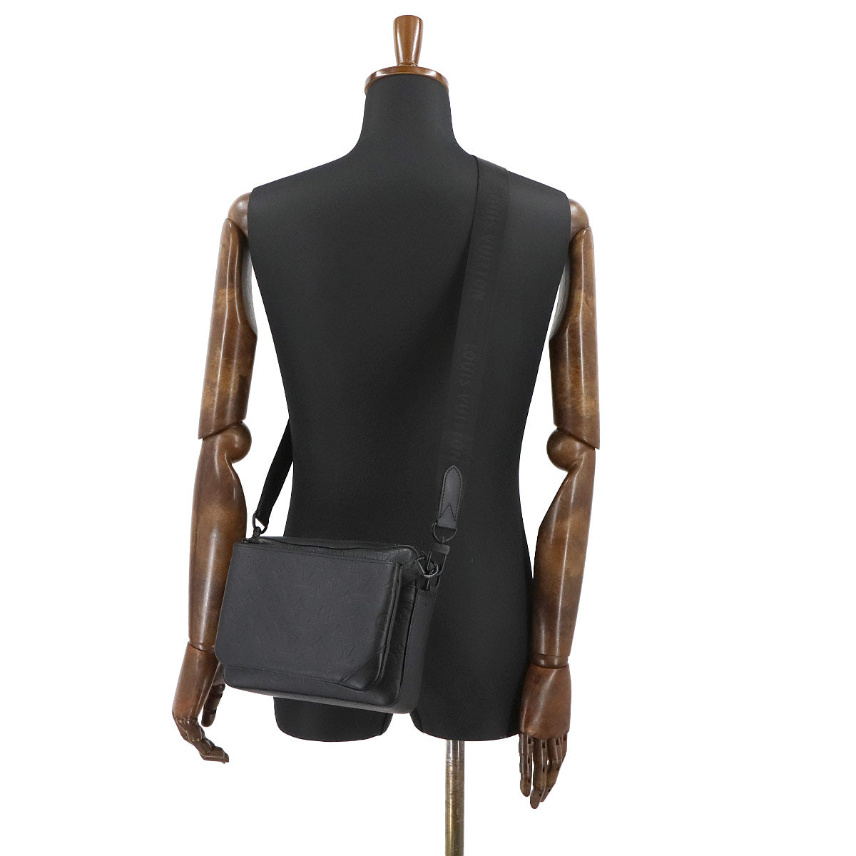 Monogram Shadow Trio Messenger Shoulder Bag Noir M46602