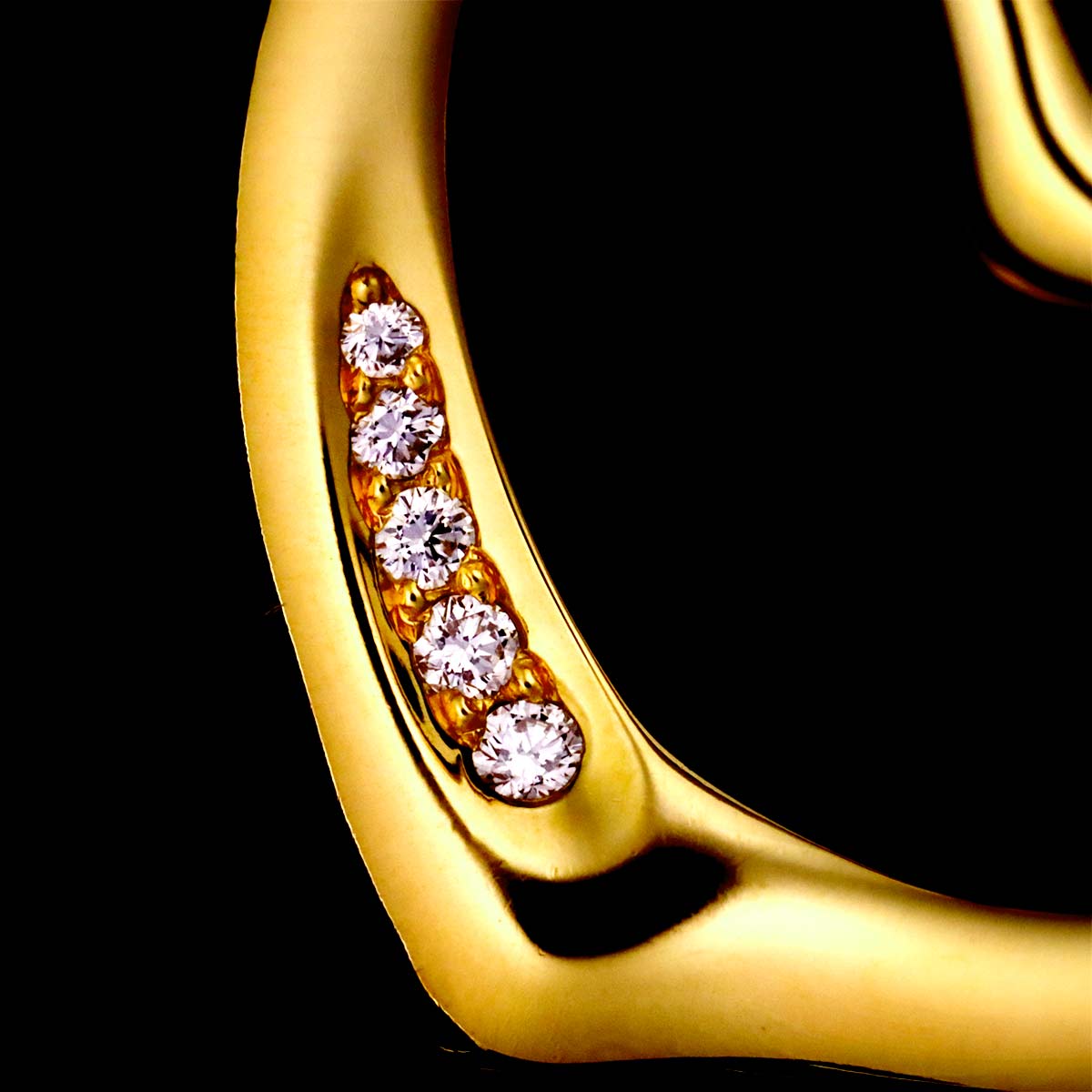 Open Heart Diamond Necklace 18K Yellow Gold 750