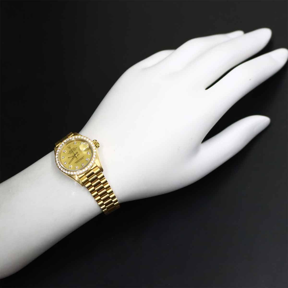 Datejust 69138G Serial R Diamond Bezel 750 YG Gold Dial Ladies