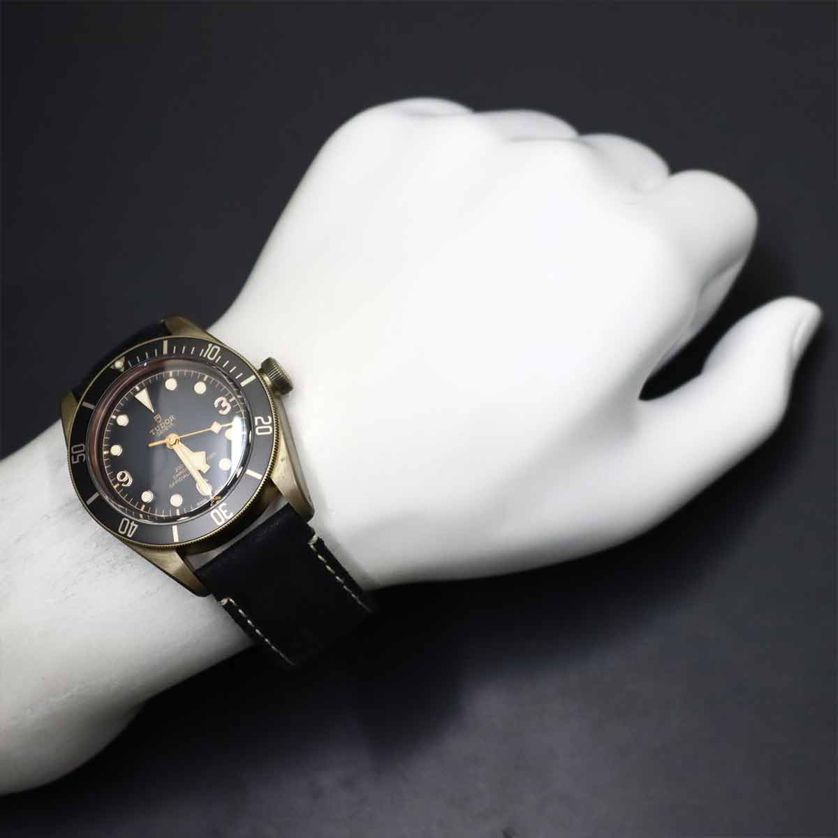 Heritage Black Bay 79250BA Automatic Gray Dial Mens Watch