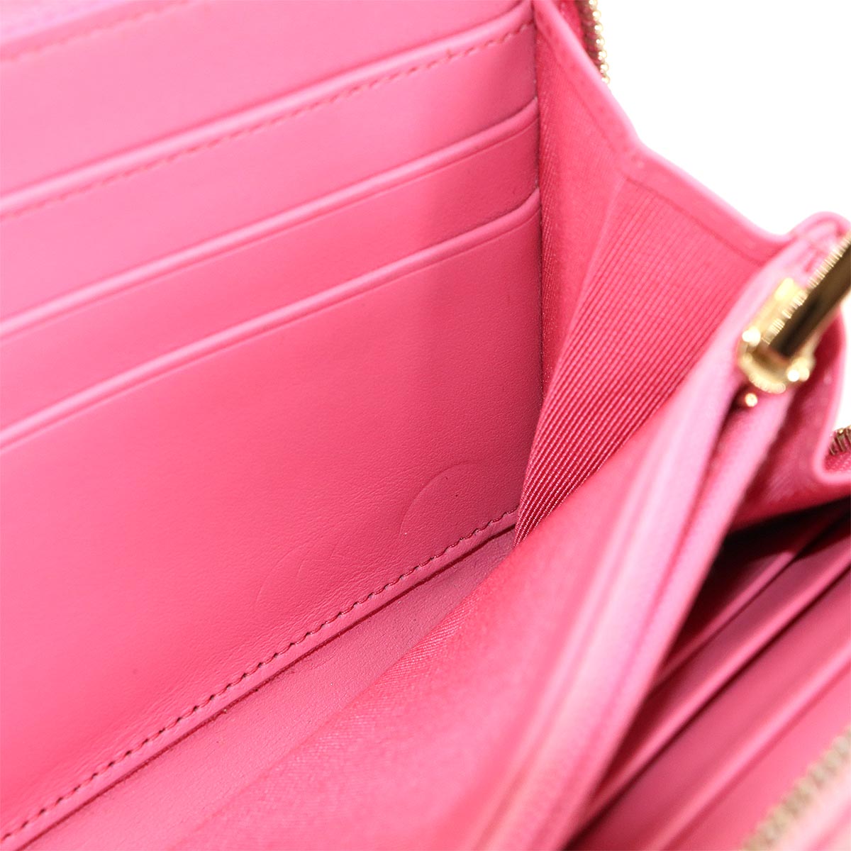 Matelasse Classic Long Zipped Wallet Leather Pink AP0242