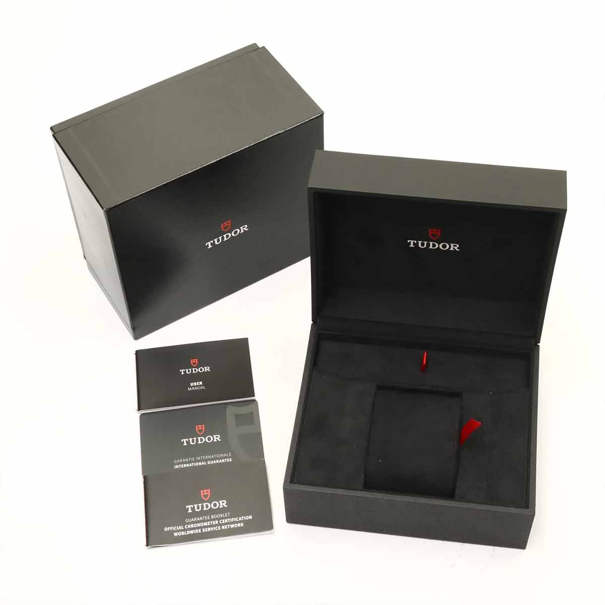 Heritage Black Bay 79363N Date Automatic Black Dial YG Watch