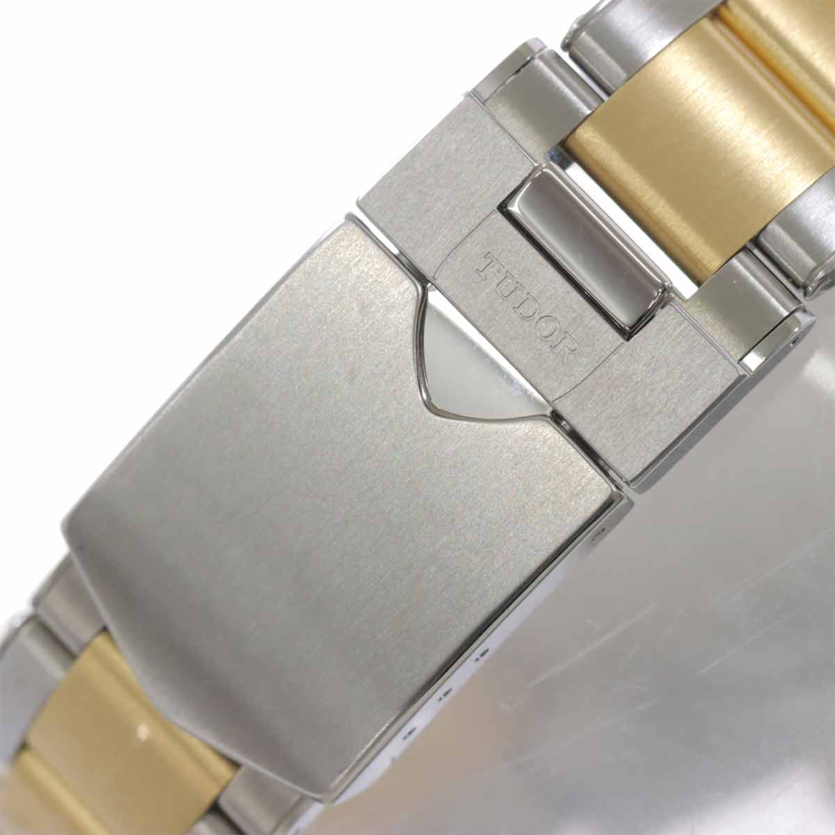 Heritage Black Bay 79363N Date Automatic Black Dial YG Watch