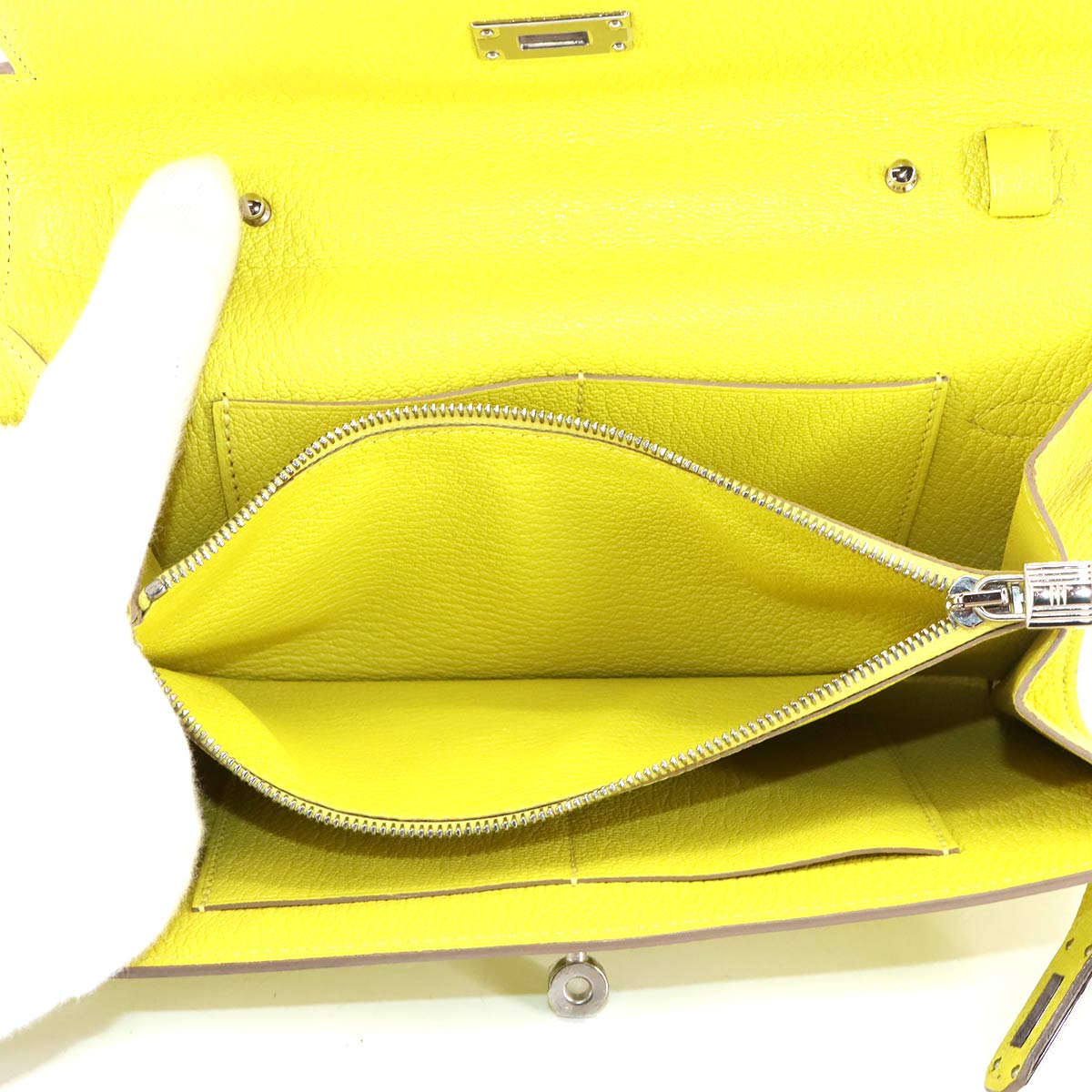 Kelly To Go Shoulder Wallet Chevre Lime Purse