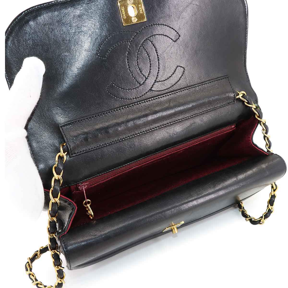 Matelasse Chain Shoulder Bag Leather Black Vintage Purse