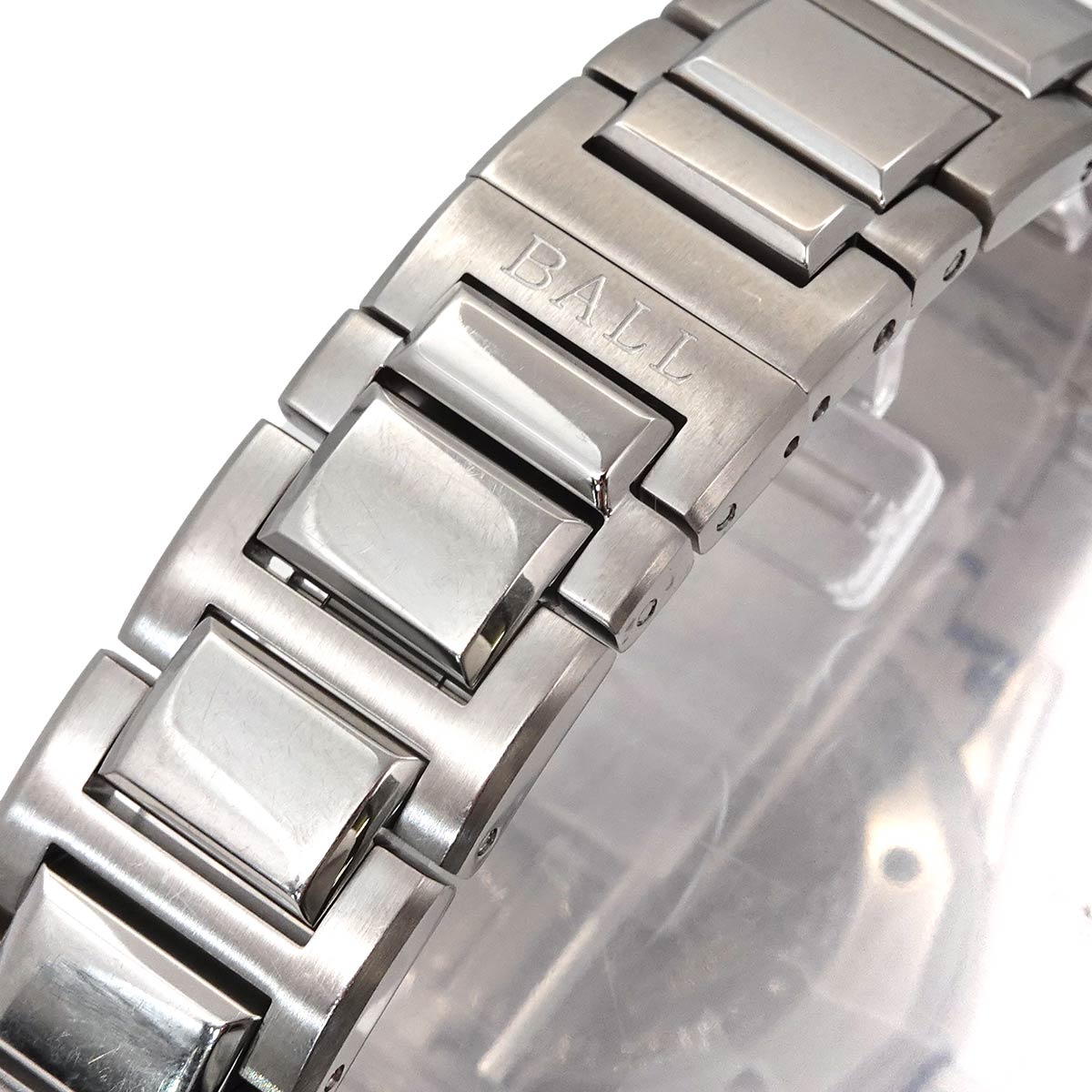 Engineer III Marvelight NM9026C Automatic Red Dial Mens Watch