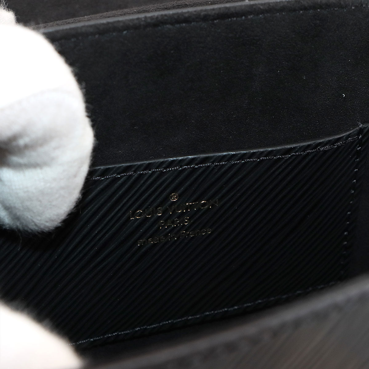 Wild at Heart Twist MM Hand Shoulder Bag Leather M58568