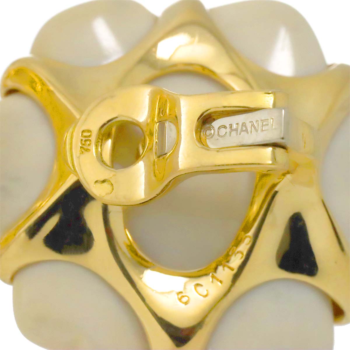 Camelia Cacholong Earrings Clip on 18K Yellow Gold 750